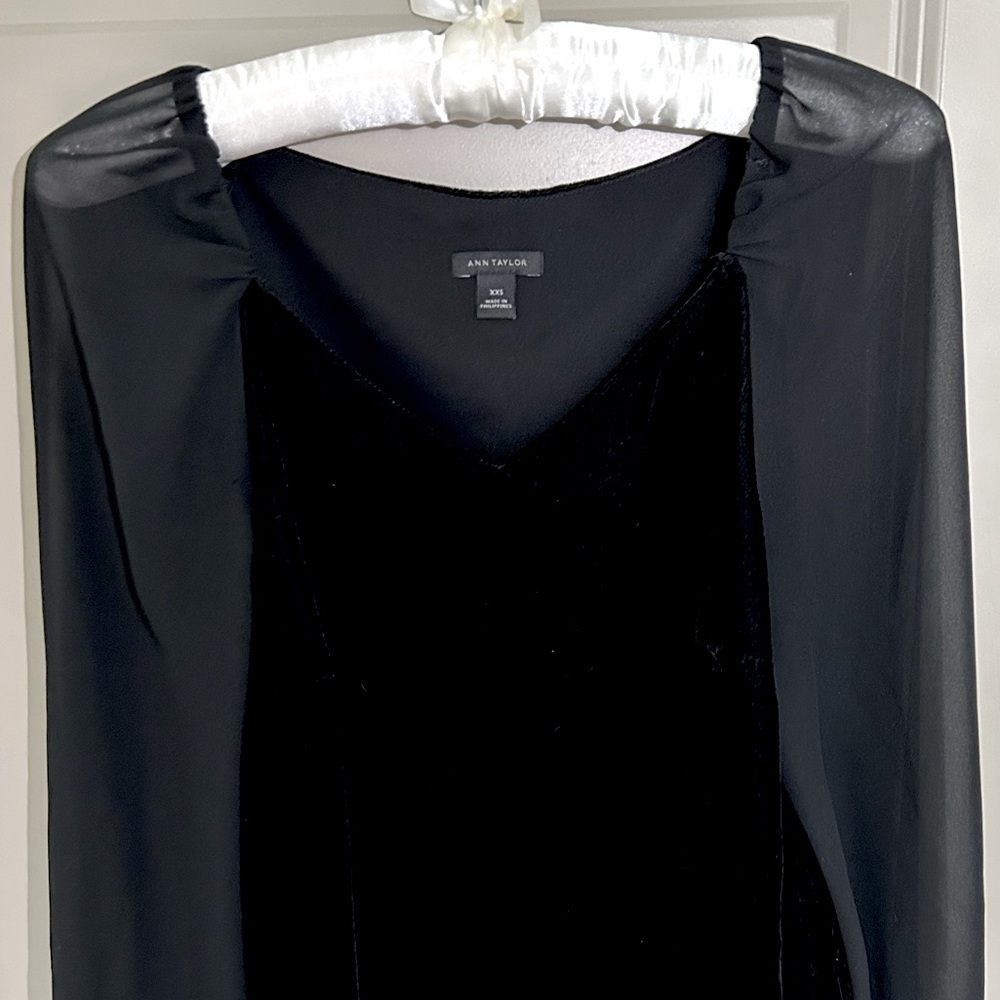 XXS Ann Taylor Velvet Puff Sleeve Blouse